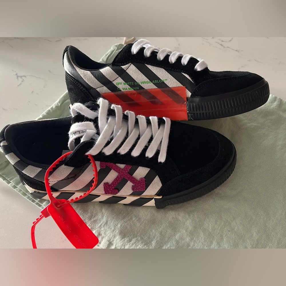 Off-White Vulc Low Stripe Violet SS20 Size EUR 36